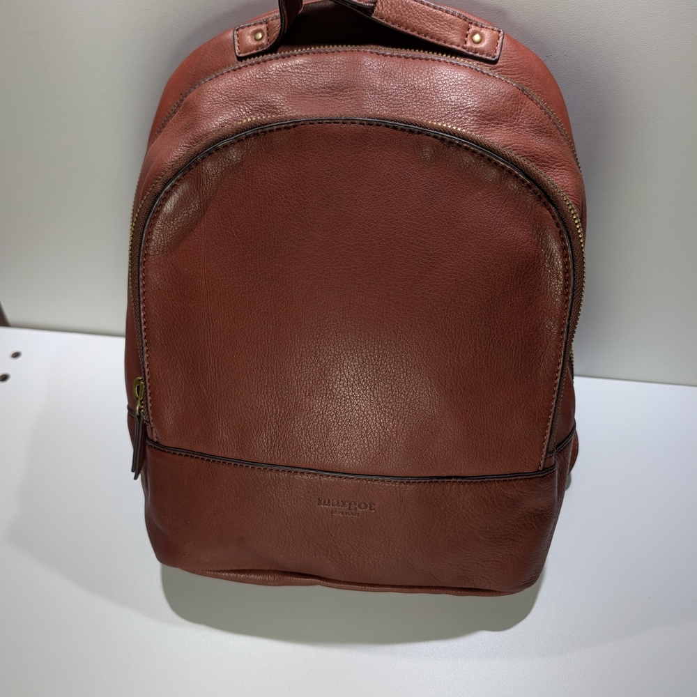 Classic Leather Everyday Backpack in Chestnut Brown